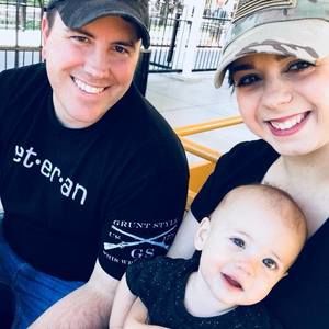 Meet your Posher, Dustin